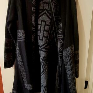 Geometric Patterned Black and Gray Cardigan